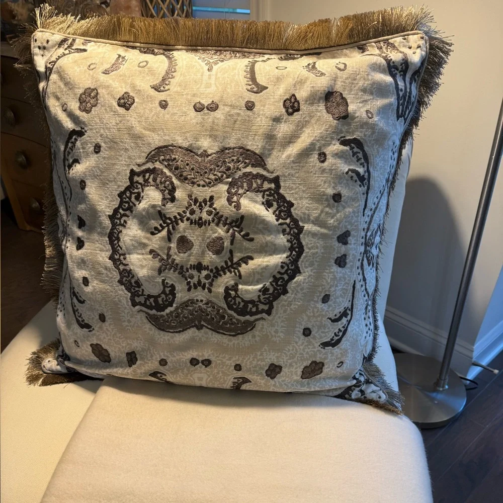 New! Kim Seybert Living Fringe Pillow Cover 26” Square